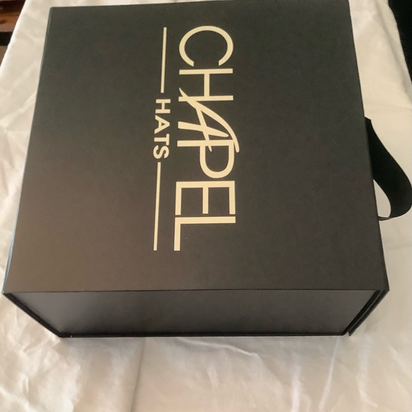 RARE Disney Hat. Black wool with red and white polka dot bow. New. - Picture 3 of 8